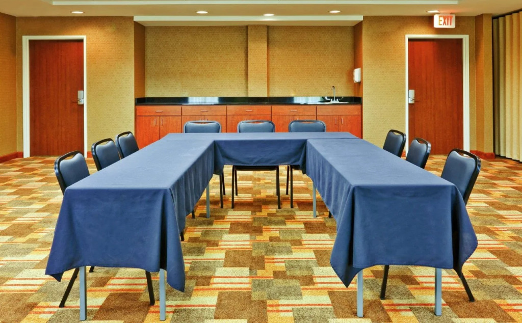 Holiday Inn Express Hotel & Suites Memphis/Germantown by IHG