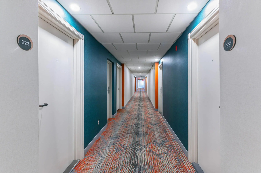 Comfort Suites