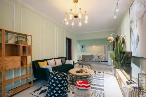 Xi'an Weiyang·Xi'an Railway Station· Locals Apartment 00171370
