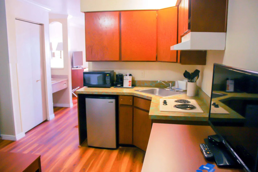 Rodeway Inn & Suites Lake Havasu City