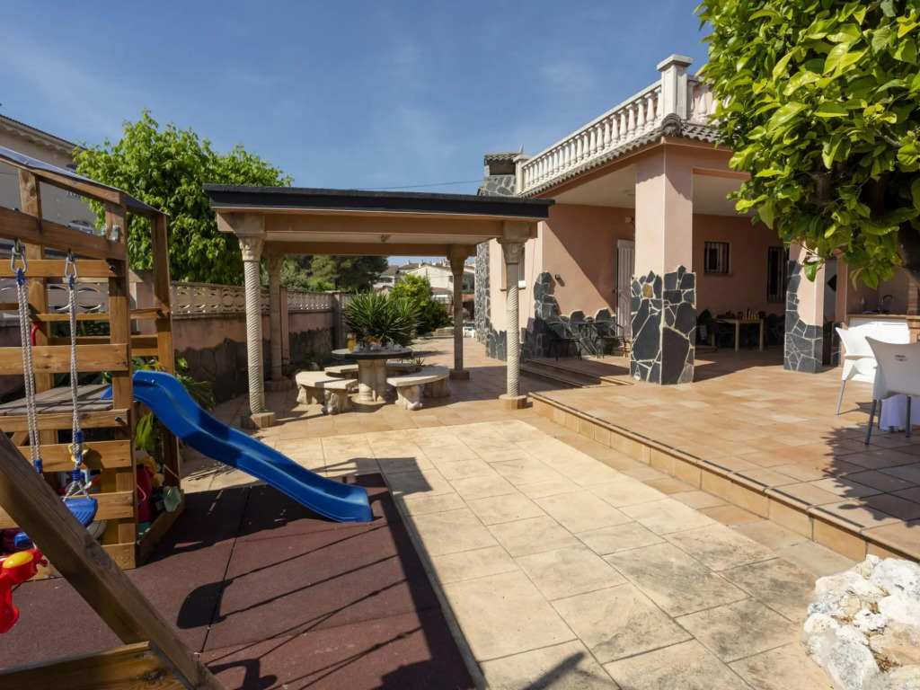 Villa Near Beach & Wineries