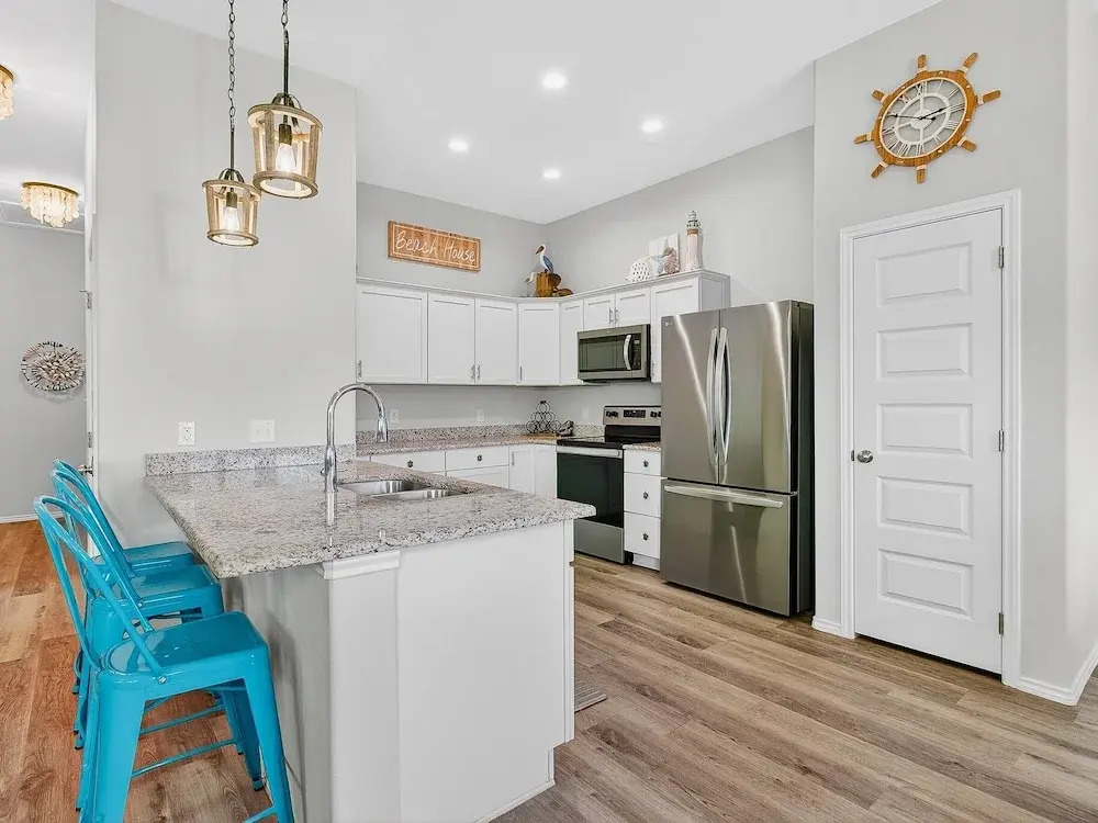 Turtle Cove 3 Bedroom Home by RedAwning
