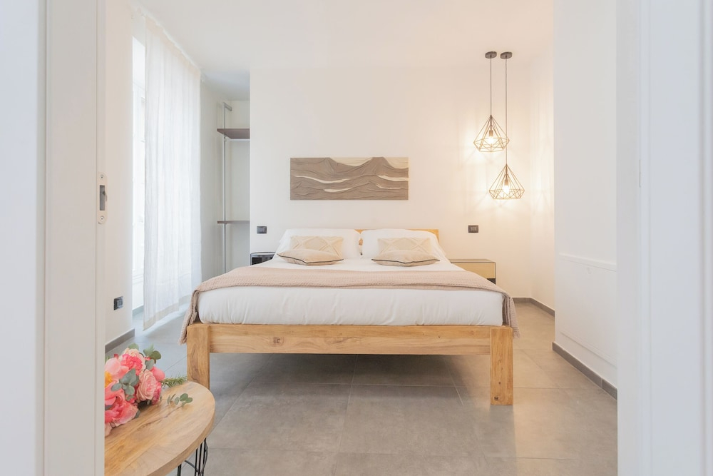 Enchanted Como Lake - City Apartment by Rent all Como