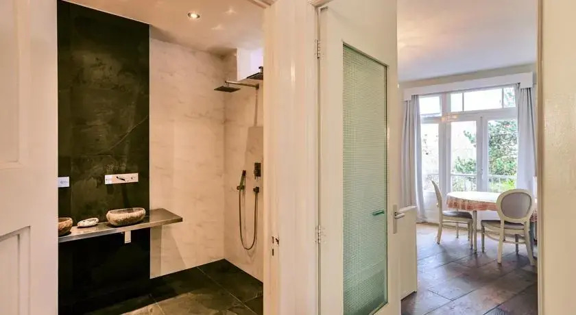 Amstel Canal View 3 Bedroom