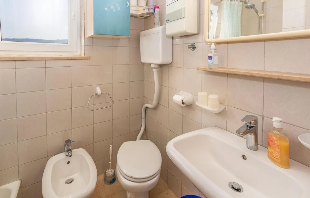 3 Bedroom Stunning Home In Omisalj