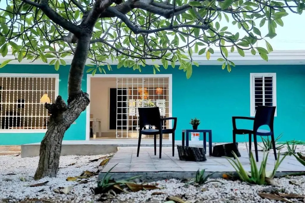 3-Bedroom villa - Very close to Mambo Beach or Willemstad - 3 min drive