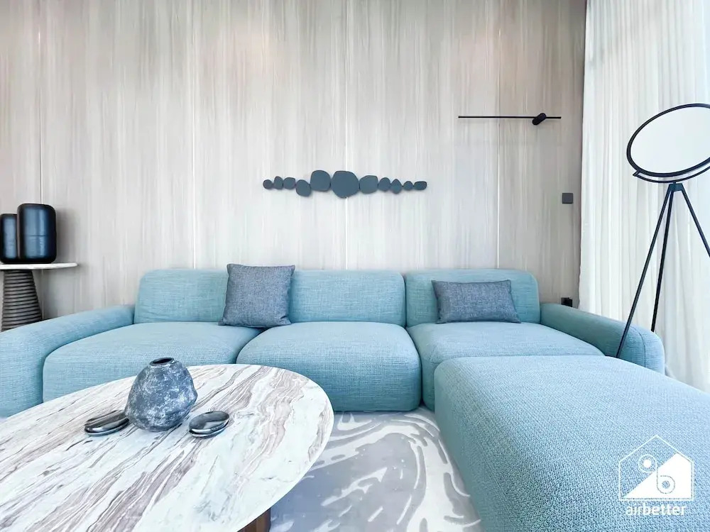 Luxurious 3BR Canal View Apartment Pool + Gym
