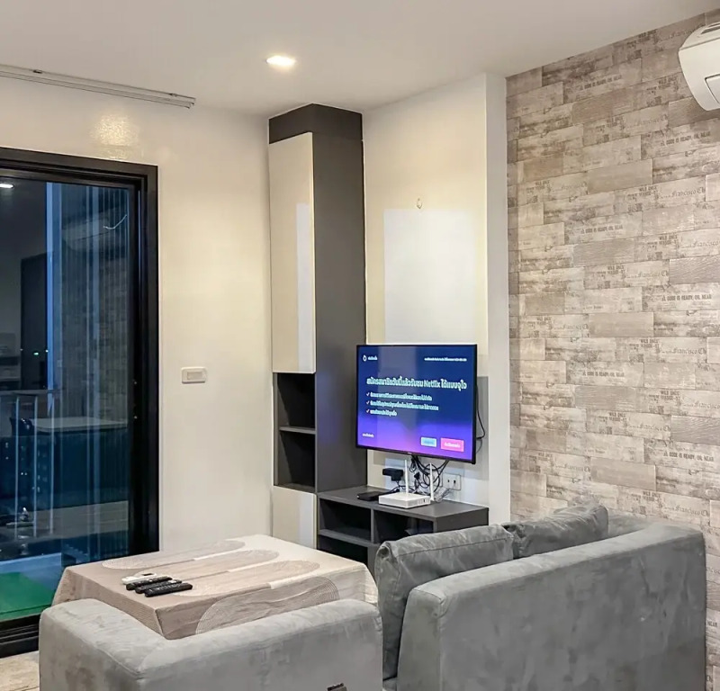 The BASE CENTRAL Condo