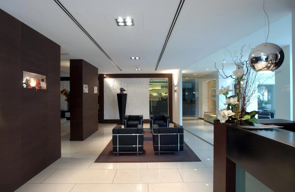 Inverigo Hotel