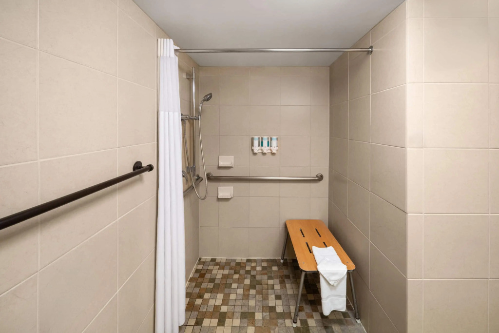Heritage Inn & Suites San Antonio Airport, Trademark Wyndham