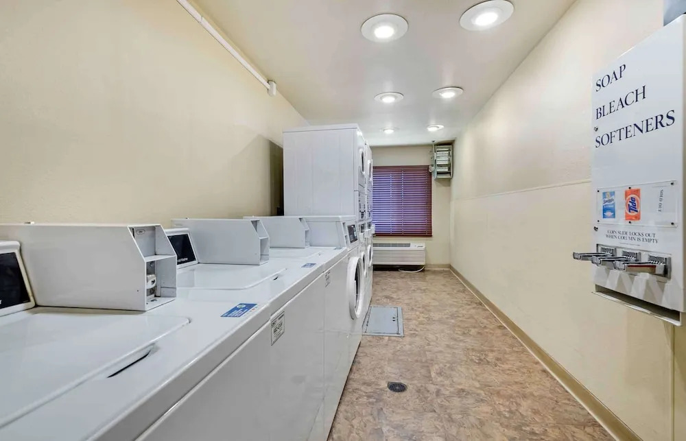 Value Place Laredo
