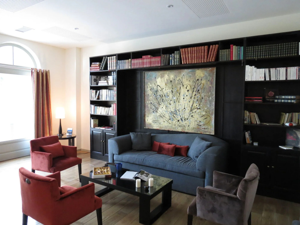 Mercure Maintenon