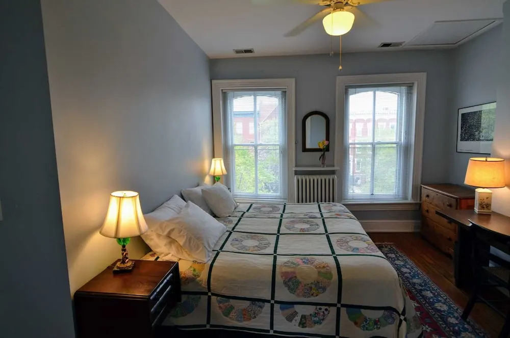 509 East Cap 5 Bedrooms 3 Bathrooms Home