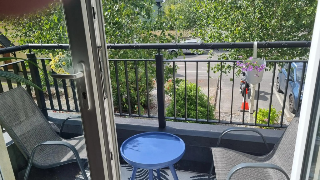 2Bedroomed apartment on first floor with balcony