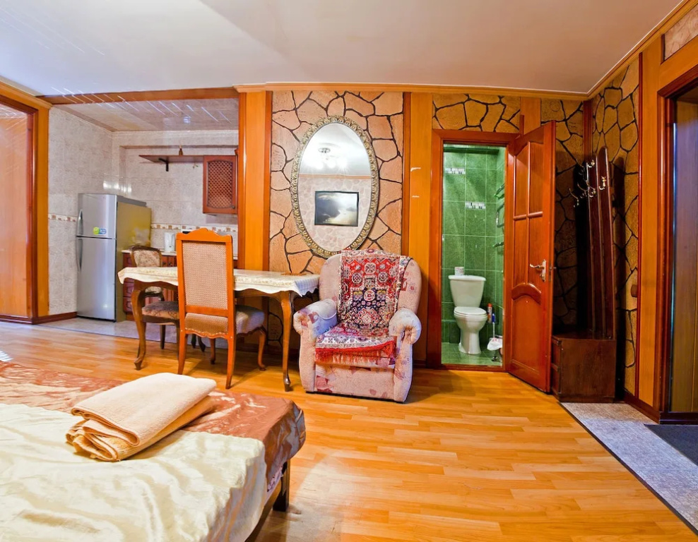 Lessor Apartments