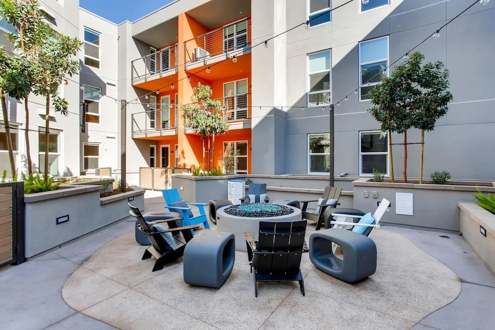 Pacific Beach Luxury Suites by Barsala