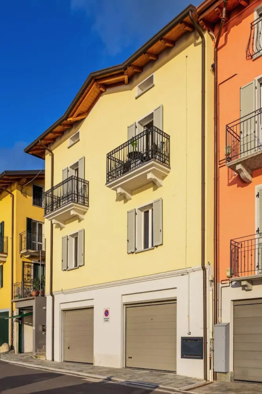 2-bed Apt With Stunning Lake Como Views & Terrace