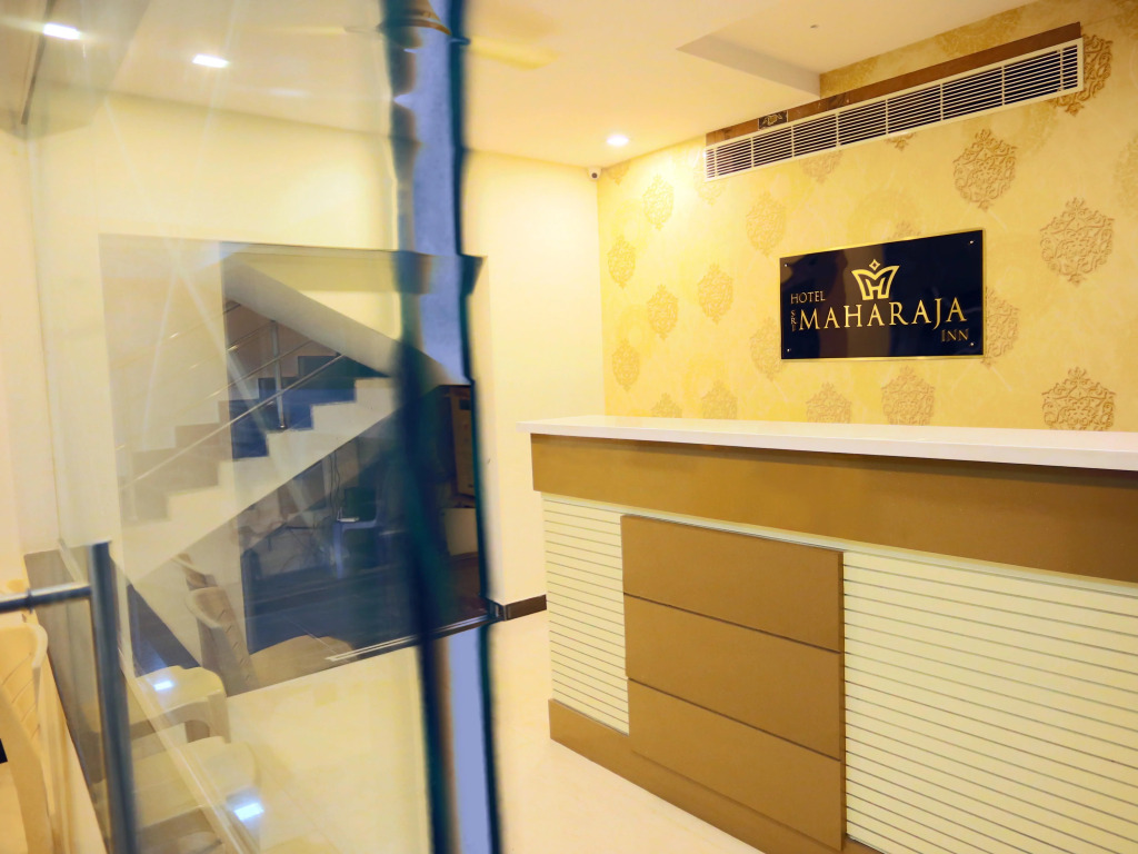 Sri Maharaja Inn