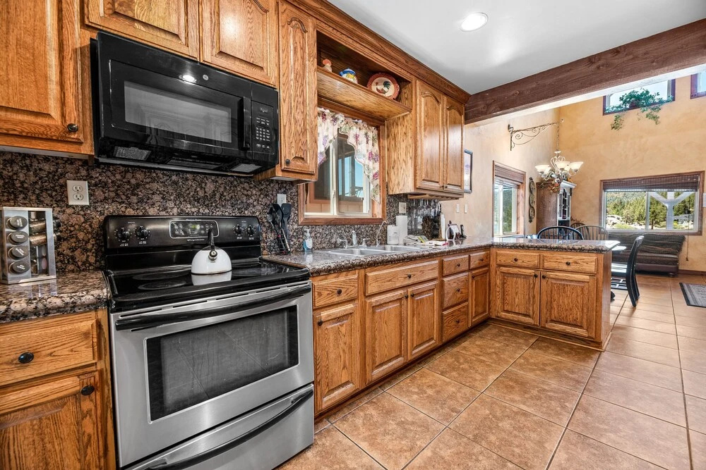 Boulder Bay Park Lakefront - Across The Street From The Lake And Boulder Bay Park! Hot Tub! 3 Bedroom Home