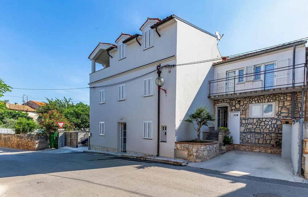 Amazing Home in Medulin With Wifi and 3 Bedrooms