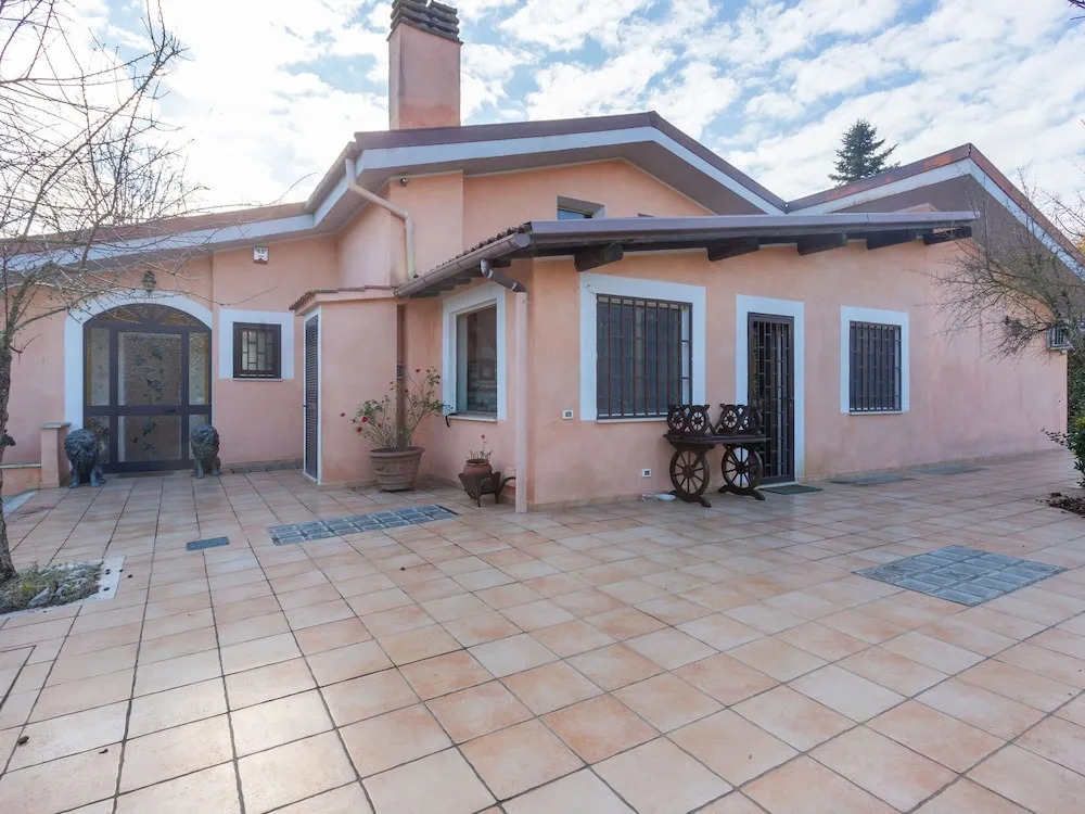 Wonderful Villa Near the Center of Rome, With Private Swimming Pool