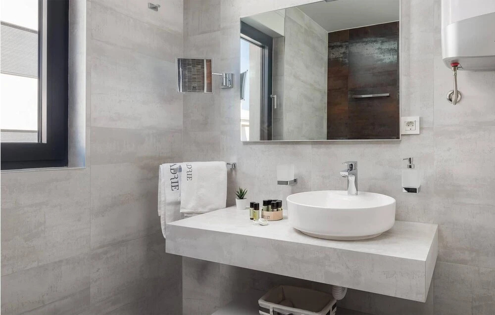 Lovely Apartment In Zidarici