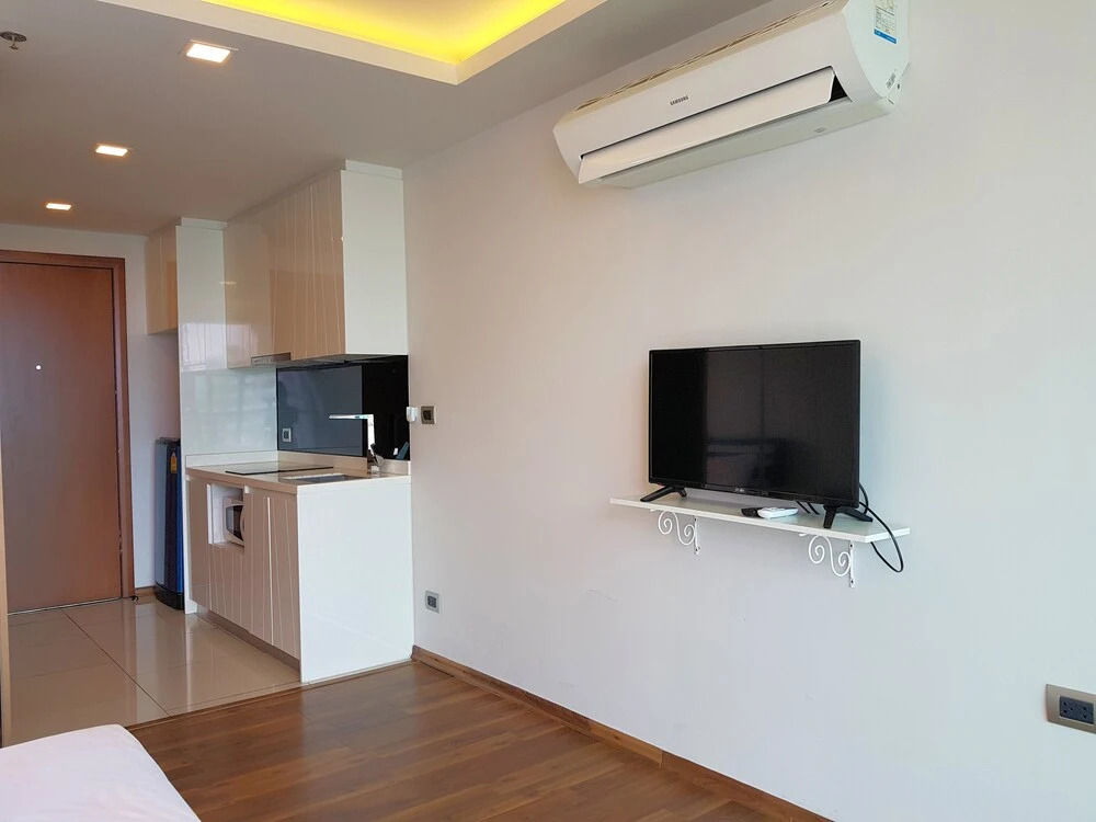 The Peak 1BR-1808 by Pattaya Holiday