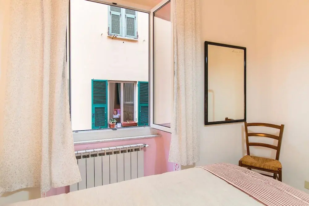 Principe Railway Station Flat