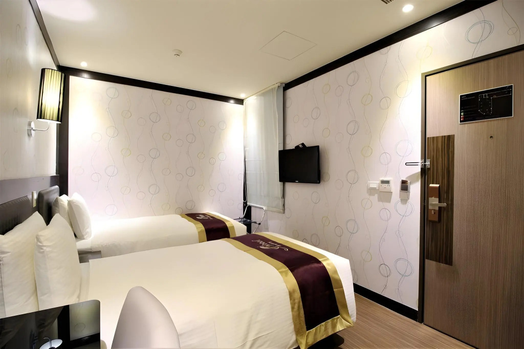 J-HOTEL
