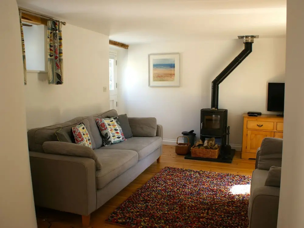 Bright, Spacious Holiday Home in Cornwall With a Garden and a Wood-burning Stove