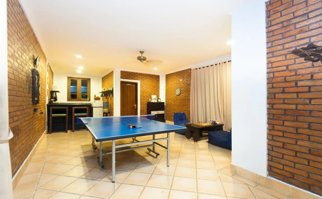 Black Pearl Hostel