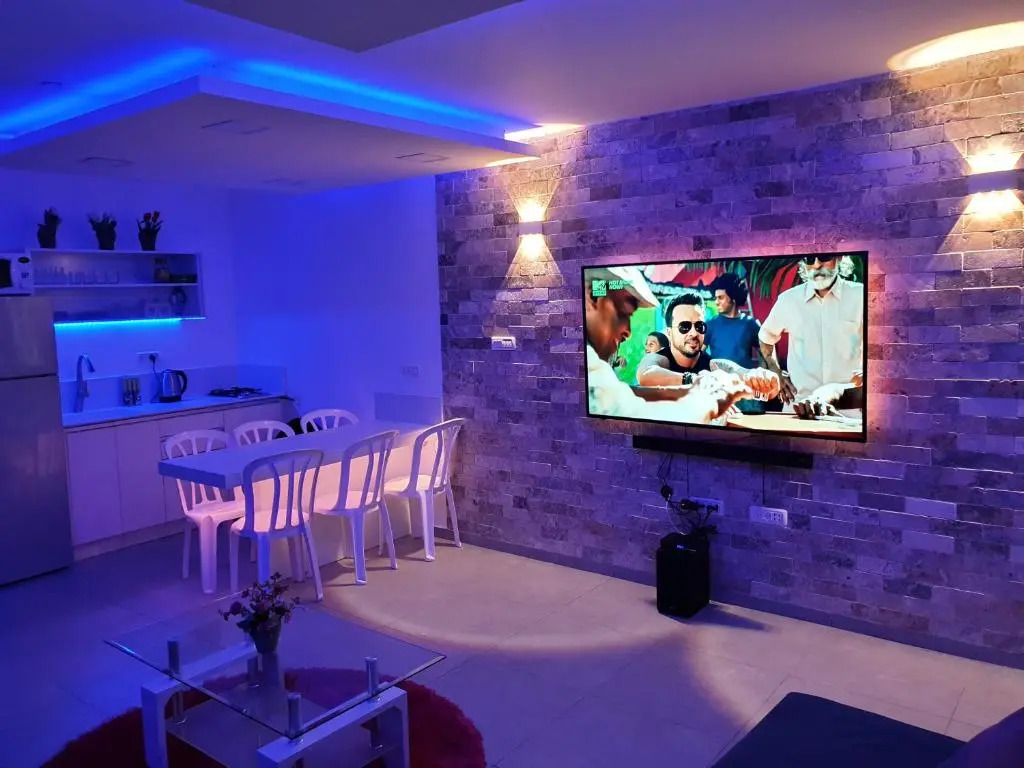 Avshalom Holiday Apartments