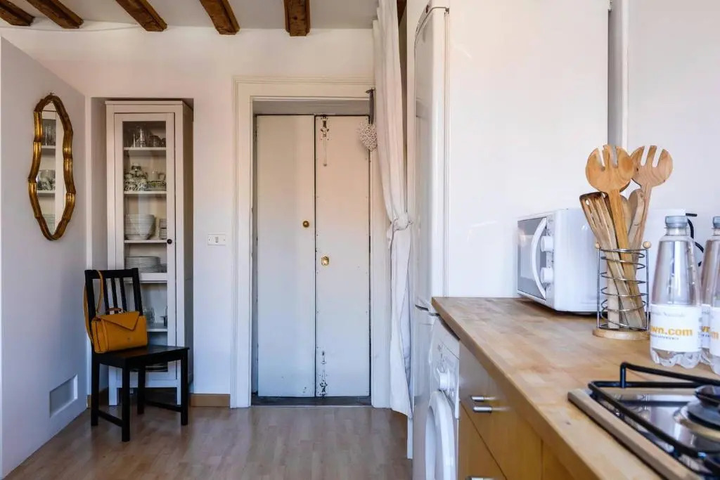 ALTIDO Cozy Apt for 4 close to Basilica di Sant'Ambrogio