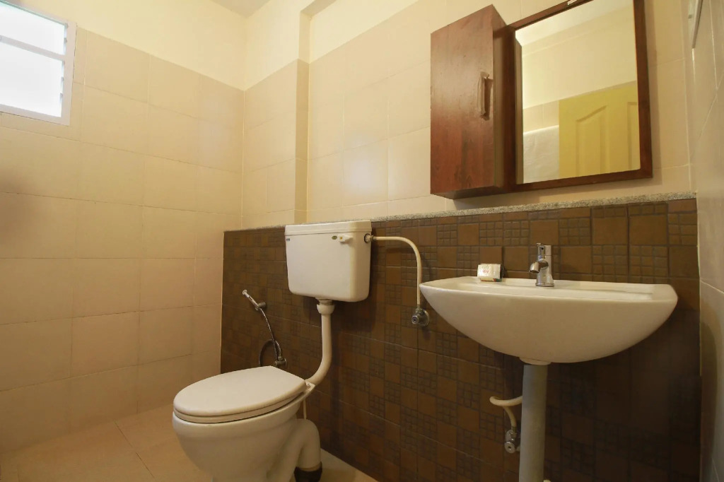 OYO 22276 Sujitha Service Apartments