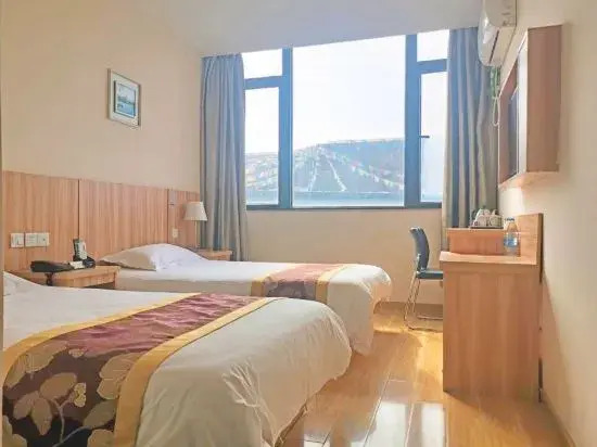 Homeinn Pebble Hotel (Shanghai Luheng Road Subway Station)