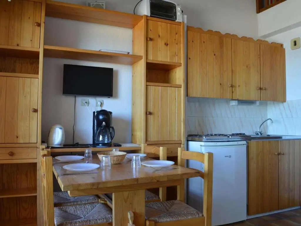 Appartement Saint-Cyprien, 2 pièces, 6 personnes - FR-1-225D-39