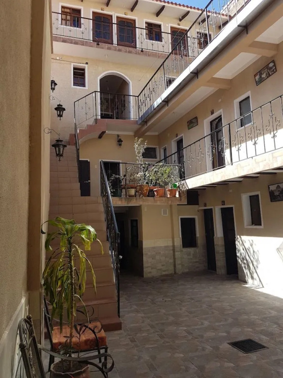Alojamiento El Turista - Hostel
