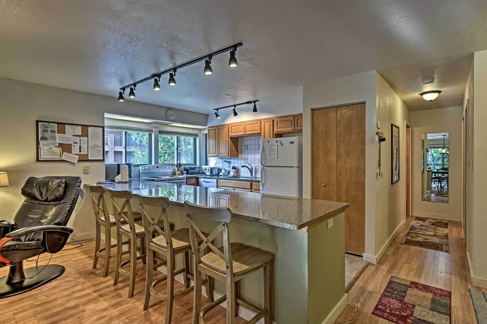 < 2 Mi to Frisco Adventure Park: Cozy Townhome!