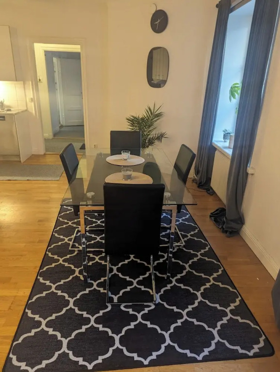 Large, Stylish Apartment in Central Stockholm