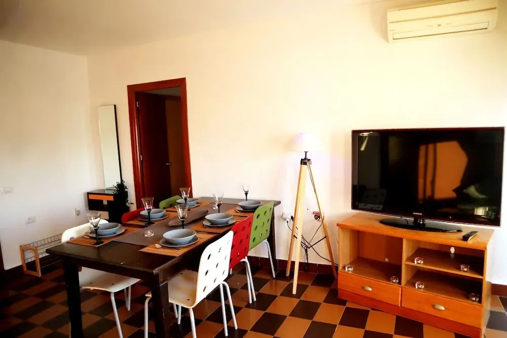 3 Bed room flat with Sea & Mountain View