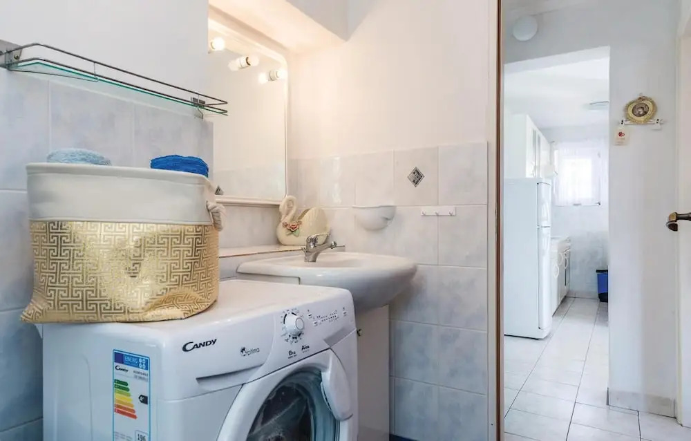 Beautiful Home in Kampor With Wifi and 1 Bedrooms