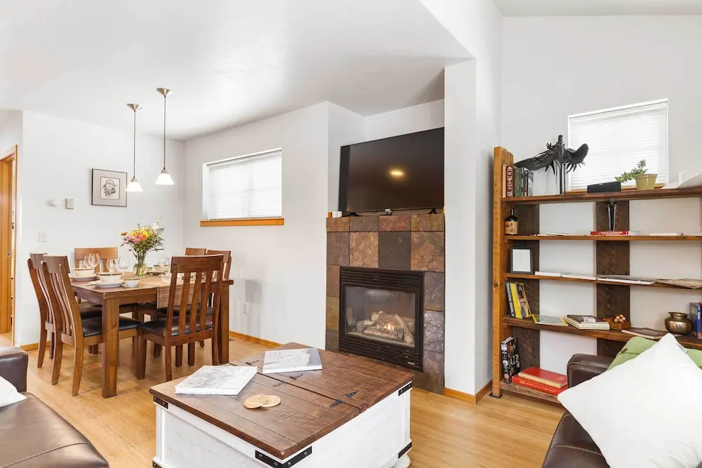 Heart of Bozeman Townhome w/ Patio Near MSU