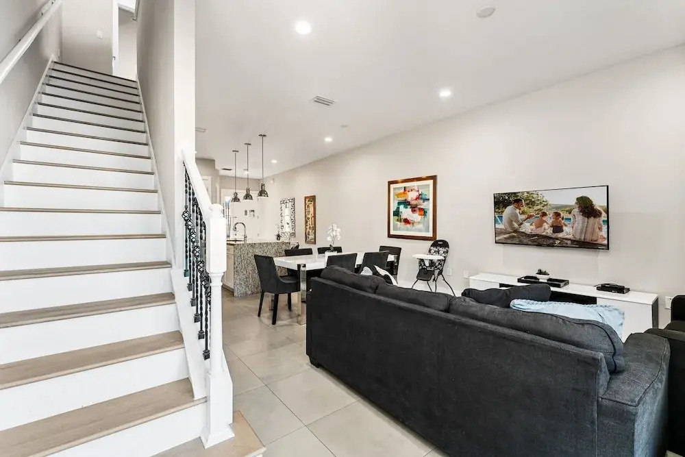 4 BR 4 BA | 7587 Sunny Dreams Lane
