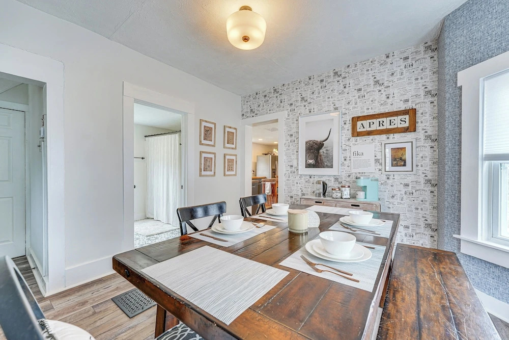 Lovely Ludlow Farmhouse ~ 1 Mi to Town & Slopes!