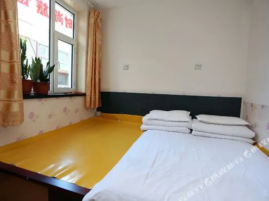 Changbaishan Dongyang Fashion Hostel(长白山安冬时尚旅馆)