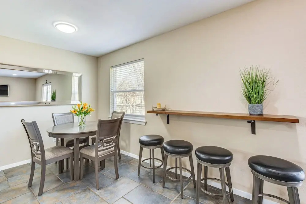 5 Mi to Fort Worth Stockyards: Home w/ Yard!