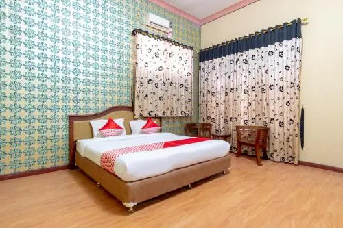 RedDoorz Near Universitas LP3I Medan