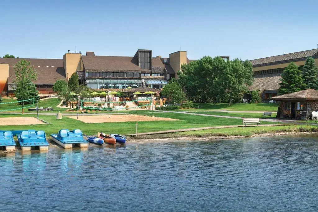 Arrowwood Resort Hotel and Conference Center, Alexandria