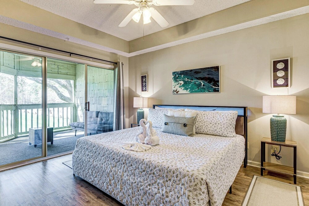 Family Friendly! Golf-front Haven in Cherry Grove