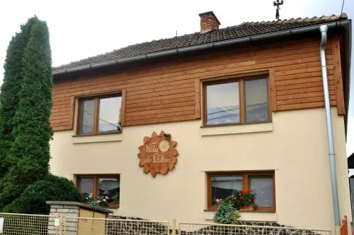 Villa de Likua